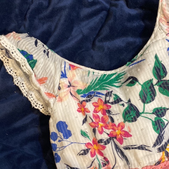 Laura Ashley seersucker spring floral print Girl’s 6x dress - washed once - Picture 3 of 9